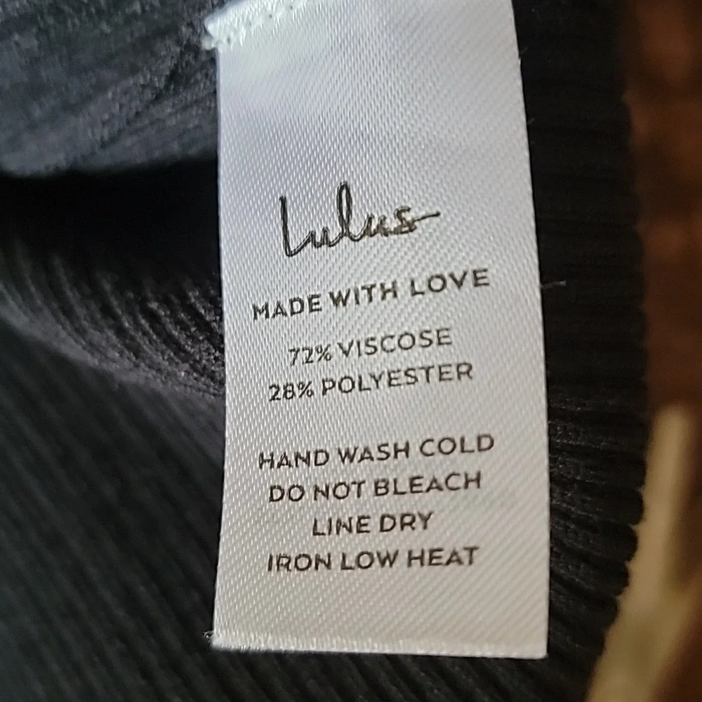 Lulus-Blk. stretchy ribbed long sleeved cut out sweater L. NWT. - Picture 7 of 8